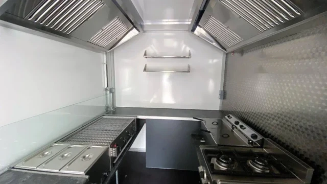 Imbisswagen mieten und kaufen 25 Gastro Expert Imbisswagen mieten