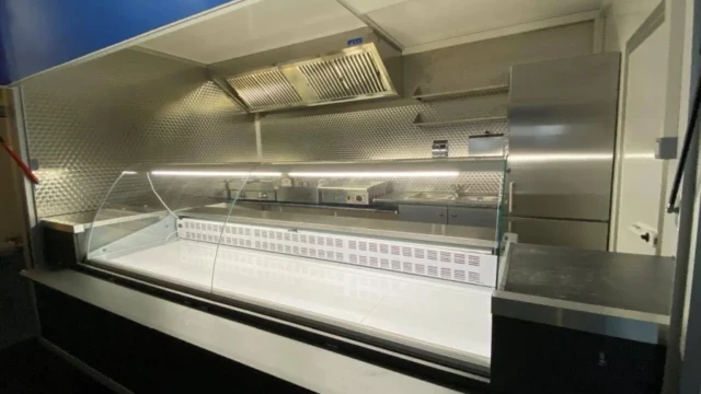 Rent food trailer 36 Food Trailer Polar 3.6