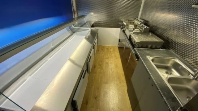 Rent food trailer 38 Food Trailer Polar 3.6
