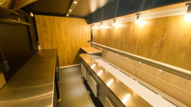 Foodtrucks Verkaufsfahrzeuge 35 Foodtrucks Verkaufsfahrzeuge kaufen (19)