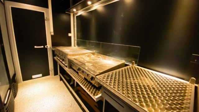 Foodtrucks Verkaufsfahrzeuge 33 Foodtrucks Verkaufsfahrzeuge kaufen (6)