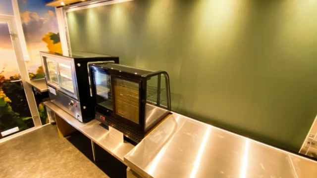 Foodtrucks Verkaufsfahrzeuge 31 Foodtrucks Verkaufsfahrzeuge kaufen (7)