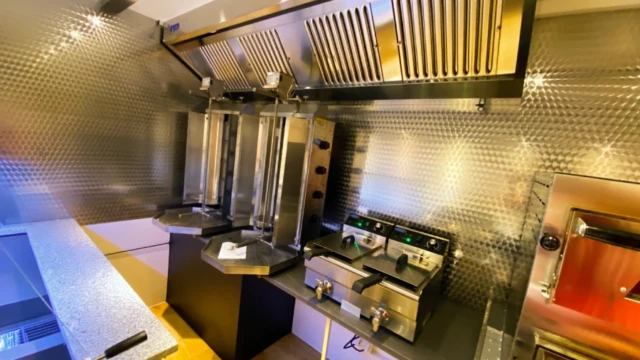 Imbissanhänger und Verkaufsanhänger individuell 22 Imbissanhänger Verkaufsanhänger kaufen (14)