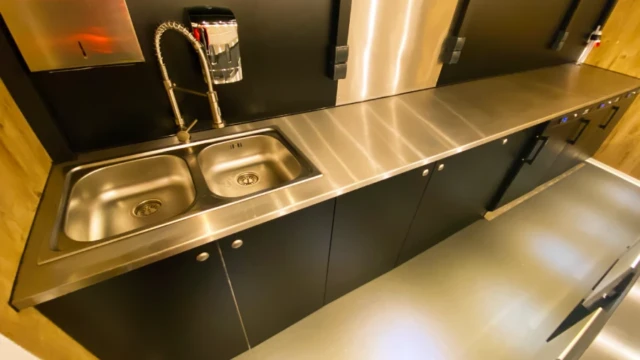 Imbissanhänger und Verkaufsanhänger individuell 38 Imbissanhänger Verkaufsanhänger kaufen (4)