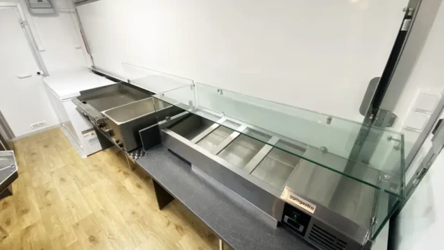 Rent food trailer 48 Chicken Imperial Foodtrailer Sale Vehicle 024