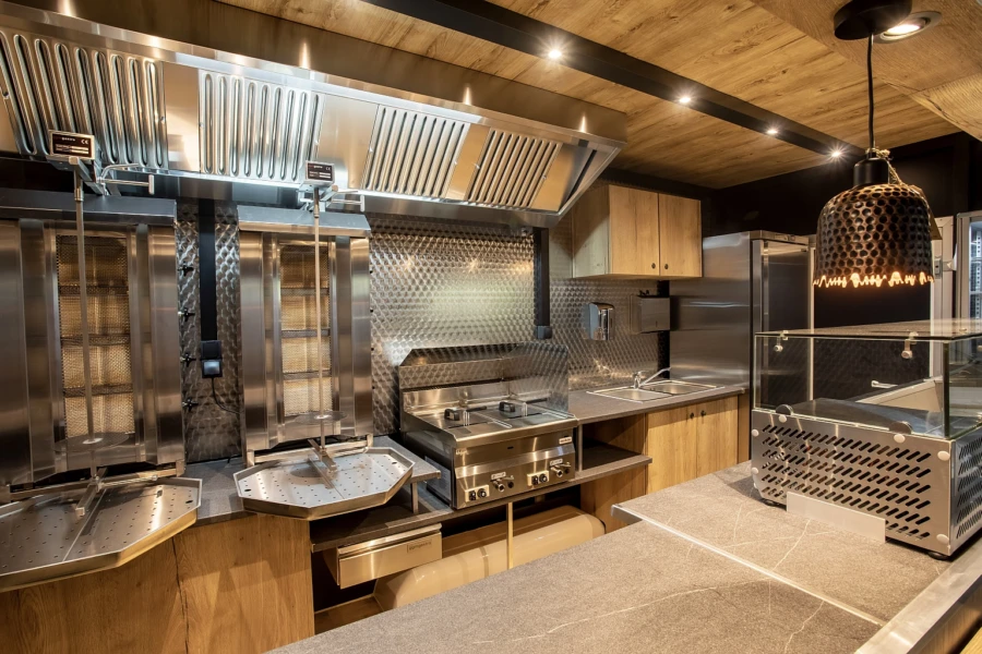 Startseite 18 Gastronomiefahrzeuge Food-Trucks Food Trailer