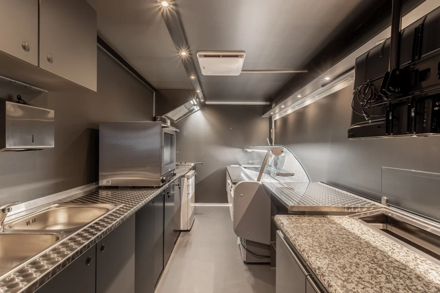 Startseite 22 Gastronomiefahrzeuge Food-Trucks Food Trailer Selbstfahrer