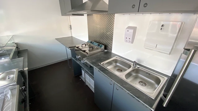 Rent food trailer 4 Food Trailer Gastro Master 4