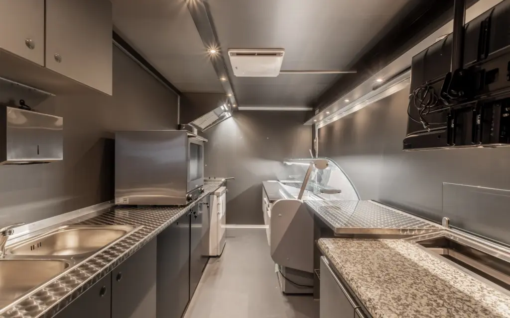 Asiatische Spezialitäten 17 Asiatische Köstlichkeiten Foodtruck 01