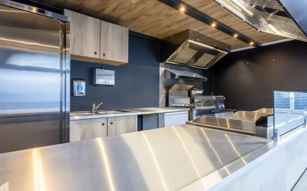 Burger & BBQ 18 Burger und BBQ Foodtruck 06