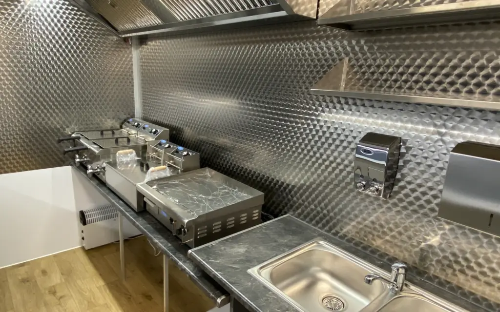 Holländischer Imbiss 12 Holländischer Imbiss 1336B 02