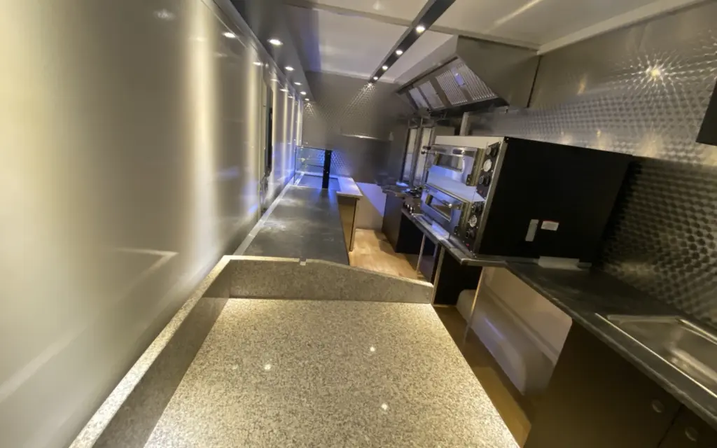 Italienische Küche - la cucina italiana 16 Italienische Köstlichkeiten 2052B Modell 3 06