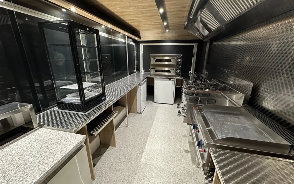 Italienische Küche - la cucina italiana 3 Italienische Köstlichkeiten 2052B Modell 4 01