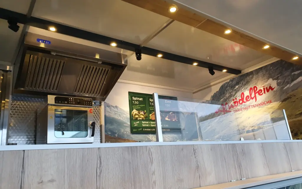 VEGAN und VEGETARISCH 32 VEGAN und VEGETARISCH Foodtruck 10